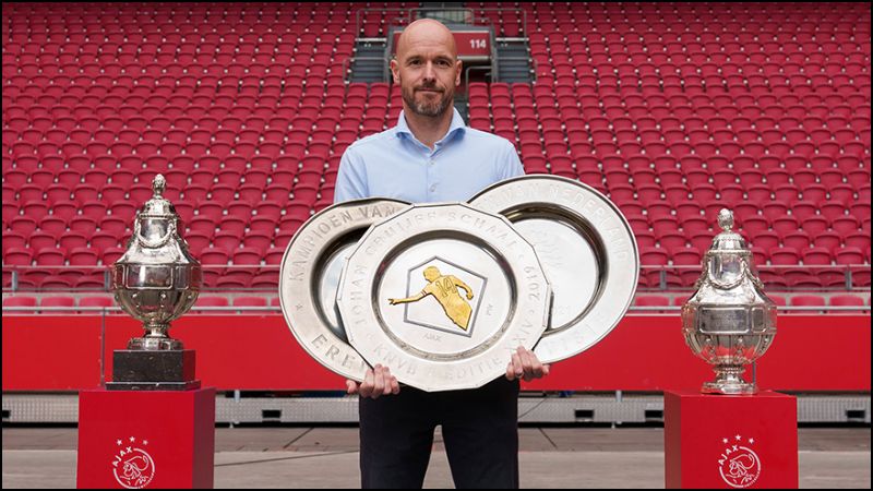 Erik ten Hag vinh dự nhận HLV xuất sắc nhất Eredivisie trong 3 năm 